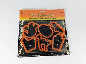 Paquete de seis cortadores de galletas de plástico vintage de Halloween - Imagen 1 de 5