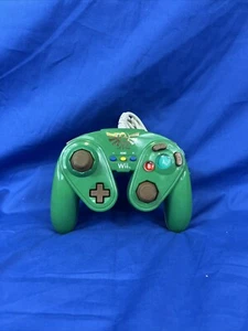 PDP Zelda Link Green Gold Nintendo Wii/Wii U Game Controller Fight Pad Tested - Picture 1 of 5
