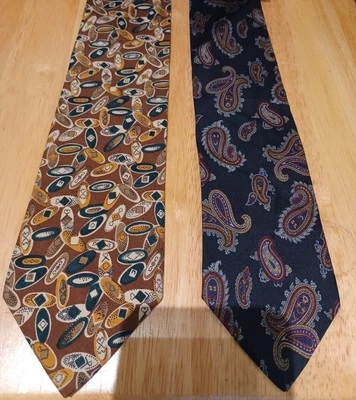 Lote 2 Corbatas para Hombre - J. Riggings, Joseph Abboud - 100% Seda - 55" x 3" Foto 1 de 4