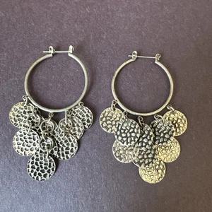 Silver Tone  Hammered Disc Dangle Hoop Lever-back Earrings. Boho Hippie Y2K - Picture 1 of 3