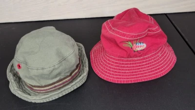 GYMBOREE Boy's SZ 0-6 Month Sun Bucket Hats Lot Of 2 Red Green Beach Outdoor - Image 1 of 4