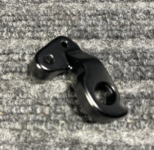 Trek Diamant Bike Thru-Skew Rear Derailleur Hanger W5260077 Bicycle Part NEW - Picture 1 of 3