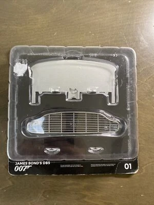 Eaglemoss James Bond’s 007 Aston Martin DB5 Stage 01 Part Build 1:8 Grille - Image 1 of 3