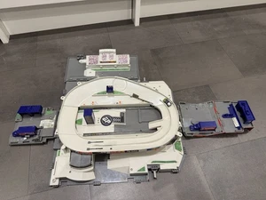 Vintage Micro Machines Grand Prix Racing Truck ausklappbares Spielset Retro Spielzeug - Bild 1 von 7