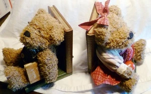 Boyd's Bears Buchstützen Bücher machen Spaß 2 Plüsch-Teddybären an Holz gebunden Buchstützen - Bild 1 von 5