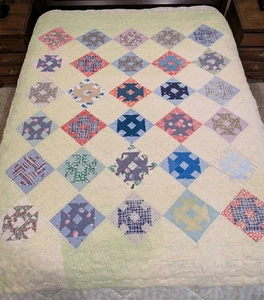 Vintage Hand Tied Quilt Churn Dash Pattern Colorful Green Floral Backing 71"x79" - Picture 1 of 12