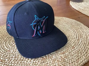 Miami Marlins MLB Pro Standard Hat Black Luxury Athletic Collection Snap Back - Picture 1 of 6