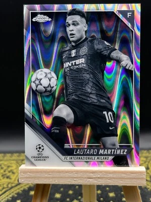 2022 Chrome UEFA - Lautaro Martinez - B&W Raywave Refractor - No. 30 - Image 1 of 2