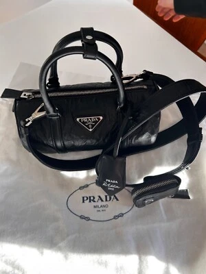 Pre Loved Prada Re-edition 2002 Leather - Image 1 of 4