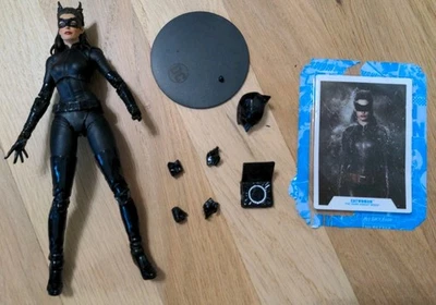 DC Multiverse Catwoman Dark Knight Rises Platinum Edition Figure Mcfarlane READ - Image 1 of 4