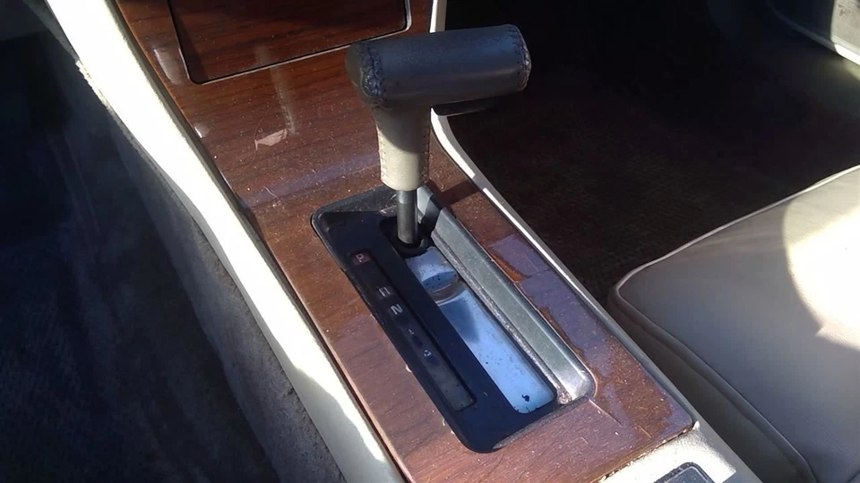 Transmission Shifter Assembly Automatic 4T80E Fits 93 Cadillac Eldorado OEM - Image 1 of 4