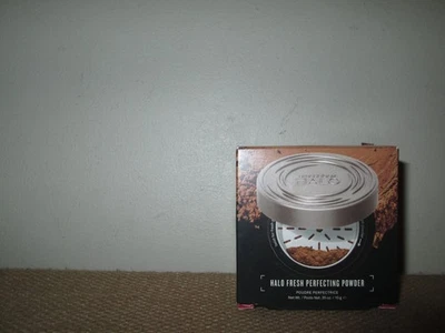 Smashbox HALO Fresh Perfecting Powder - Dark/Neutral 0.35 Oz / 10 G *Full Size - Image 1 of 2