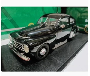 CULTO 1 18 VOLVO PV444 1947 COCHE MODELO FUNDIDO A PRESIÓN - Imagen 1 de 4