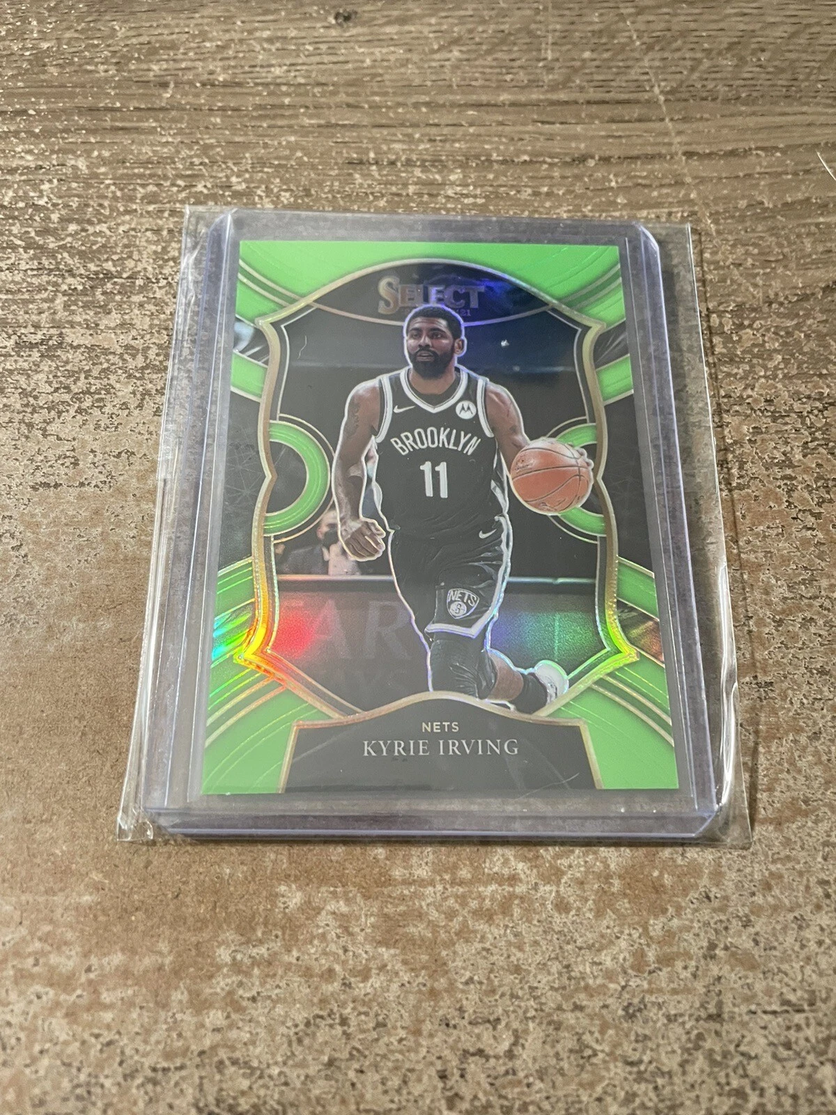 2020-21 Panini Select Kyrie Irving #42 Concourse Neon Green Prizm ##’D /75 Nets
