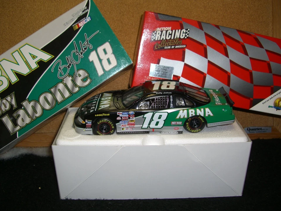 1/24 RCCA 1999 Bobby Labonte #18 MBNA nascar Pontiac 1 of 1500 - Image 1 of 1