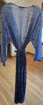 Vintage OSCAR DE LA RENTA Saks 5th Avenue Blue Waves Robe With Beading (L) - Image 1 of 4