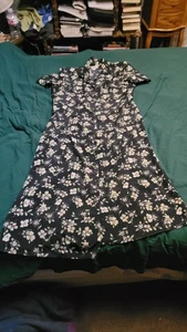 Kathie Lee Kleid schwarz mit weiß grau Blumen hat Schulterpolster Größe 18 - Bild 1 von 5