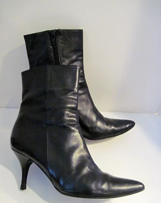 Botines Cole Haan Cuero Negro Cremallera Lateral Tacón Delgado Talla 7 1/2 B Italia Foto 1 de 4