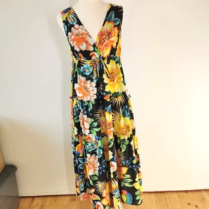 Ruby Yaya Dress Size XS Sleeveless Crystal Embellishment Adjustable Waist - Picture 1 of 9