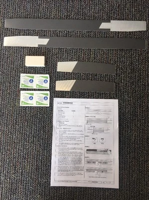 Chevrolet Colorado 2016-2022 placa de umbral de puerta calcomanías 23232341 acero inoxidable OEM Foto 1 de 4