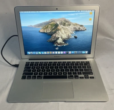 2014 Apple MacBook Air A1466 13.0" i5-4260U@1.40GHz 4GB RAM 121GB SSD MD760LL/B - Image 1 of 4