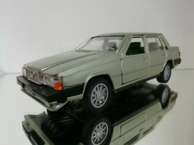 VOLVO 760 GLE 760GLE GRIGIO 1:25 SEMBRA COPIA POLISTIL? MOLTO MOLTO RARO RARO... - Immagine 1 di 4