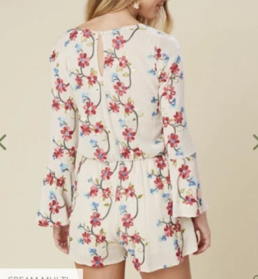 Mameluco bordado floral crema Hyacinthe Altar’d State talla pequeña Foto 1 de 4