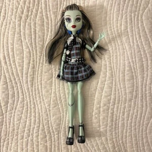 Muñeca Frankie Stein Original Ghouls Monster High con Ropa Zapatos Accesorios - Imagen 1 de 2