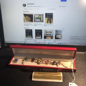 VTG 1950s Sheffield Scarab 17 Jewels Ladies Wrist Watch Windup Bracelet Jewelry - Picture 1 of 11