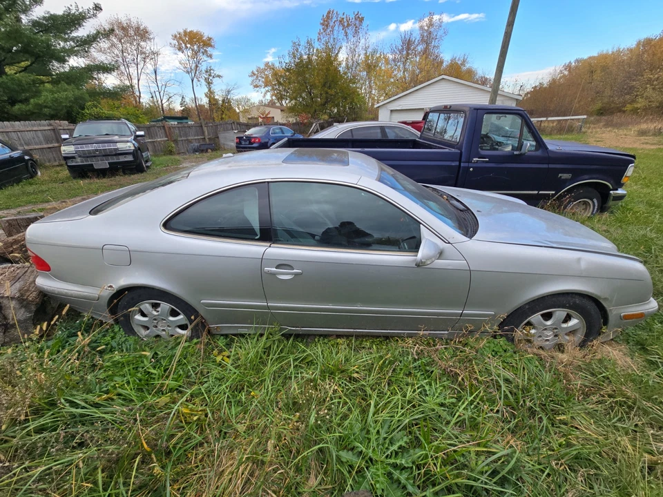 Мотор вентилятора в сборе 2001 Mercedes-Benz CLK320 HVAC - 2028209342 - Изображение 1 из 4
