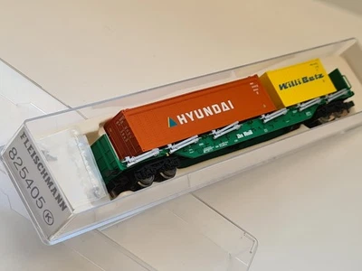 Fleischmann Rungenwagen 825405, grün, mit 40´ ´HYUNDAI´ und 20´ ´Willi Betz´ - Bild 1 von 4