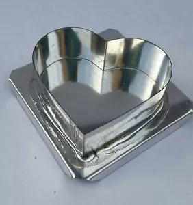 HEART FLOATING CANDLE MOLD METAL - Picture 1 of 3