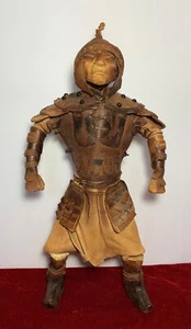 Guerrero Mongol Madera Tallada Cuero Ropa Hecho a Mano Cuerda Estatuilla 45cm - Imagen 1 de 12