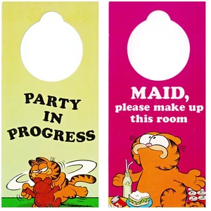 2-Sided Vintage 1978 Garfield Door Knob Hanger Sign MAID MAKE UP ROOM & PARTY - Picture 1 of 3