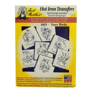 Patrón de transferencia de hierro caliente Aunt Martha's Love Birds #3971 para bordado y manualidades - Imagen 1 de 2