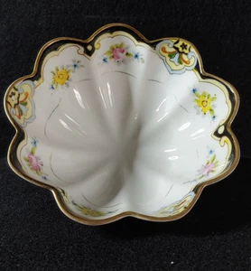 Antique 20s scalloped bowel 6 inch - Picture 1 of 6