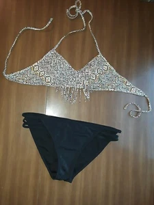 Junior Bikini mit mehrfarbigem Fransen Oberteil & schwarzem Unterteil - Bild 1 von 6