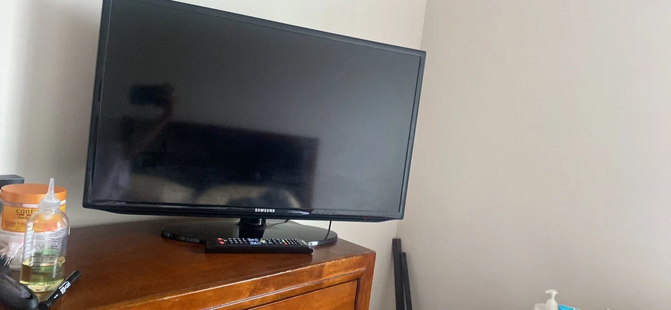 samsung tv 32 inch - Image 1 of 1