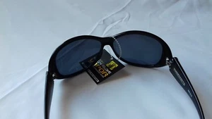 Sunglasses Polarised Black with Black Lens 100% UVA/UVB Bodyglove Vapour - Picture 1 of 3