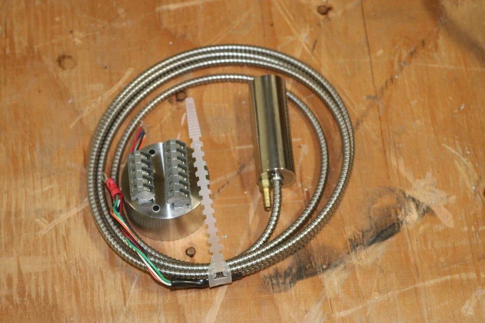 Omega OS40 Micro Infrared Temperature Transducer  - Image 1 of 1