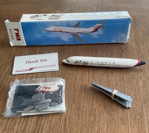 Vintage GeminiJets Model Airplane of Trans World Airlines (TWA) Boeing 717-200 - Picture 1 of 3