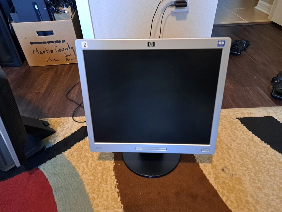 HP L1706  17” LCD Monitor, 1280 x 1024, VGA Port. Excellent Condition  - Image 1 of 3