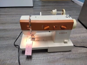 Vintage SINGER 5522 Sewing Machine Orange White With Pedal  - Picture 1 of 16