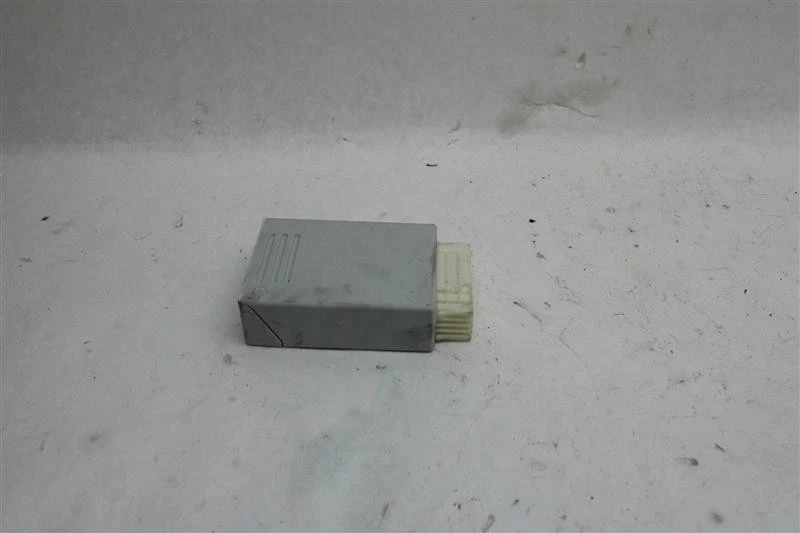 Used Tire Pressure Monitoring System (TPMS) Control Mod fits: 2010 Bmw 528I Susp - Image 1 of 4