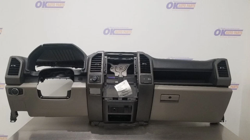 22 FORD F250 SUPER DUTY XL DASH PANEL DASHBOARD BLACK GRAY Foto 1 de 4