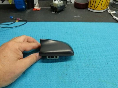 ANTENA DE RADIO MONTADA EN TECHO MERCURY MILAN 07 08 09 10 Foto 1 de 4