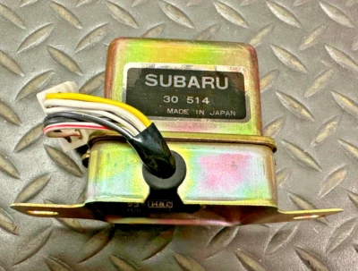 Regulador de tensão Bosch - 30 514/30514 - Compatível com Subaru Deluxe/DL/GL e outros - Imagem 1 de 4