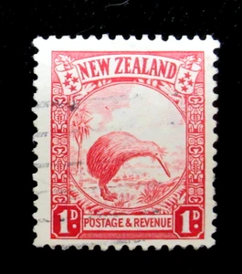 New Zealand Stamp Scott 186 Kiwi and Cabbage Palm 1d 1935 Used NG - Picture 1 of 2