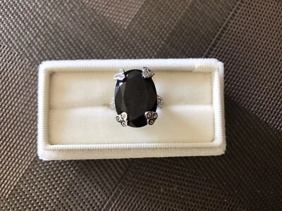 ANILLO JUDITH RIPKA OVALADO ÓNIX/ZAFIRO TALLA 7 USADO EN EXCELENTE ESTADO Foto 1 de 4