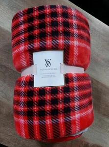 Victoria's Secret Plush Sherpa Cozy Fleece Throw Blanket Red Plaid - Picture 1 of 6